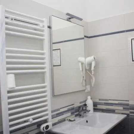 Hotell Sant'orsola House Collection By Gsa Bologna